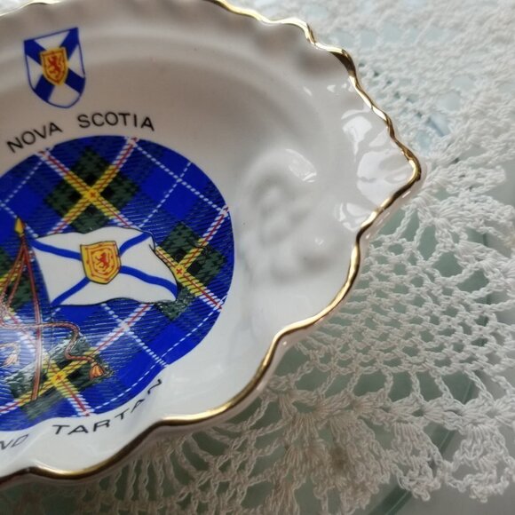 Nova Scotia Shell-Shaped Trinket Dish Flag and Tartan Sandland Vintage Rare Find - Picture 6 of 10
